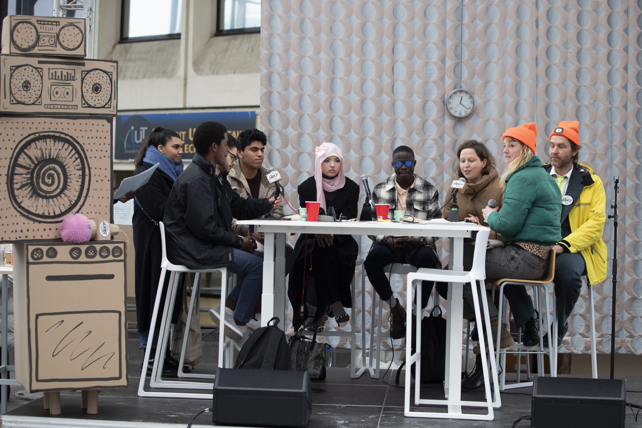 De L’Assiette au Micro